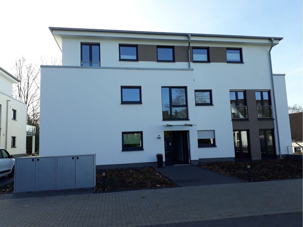 modernes Mehrfamilienhaus